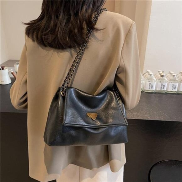 Chain Strap Shoulder Bag - Picture 7 of 8